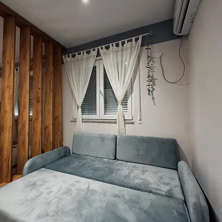 Cozy 40m Away From The Shore Apartment